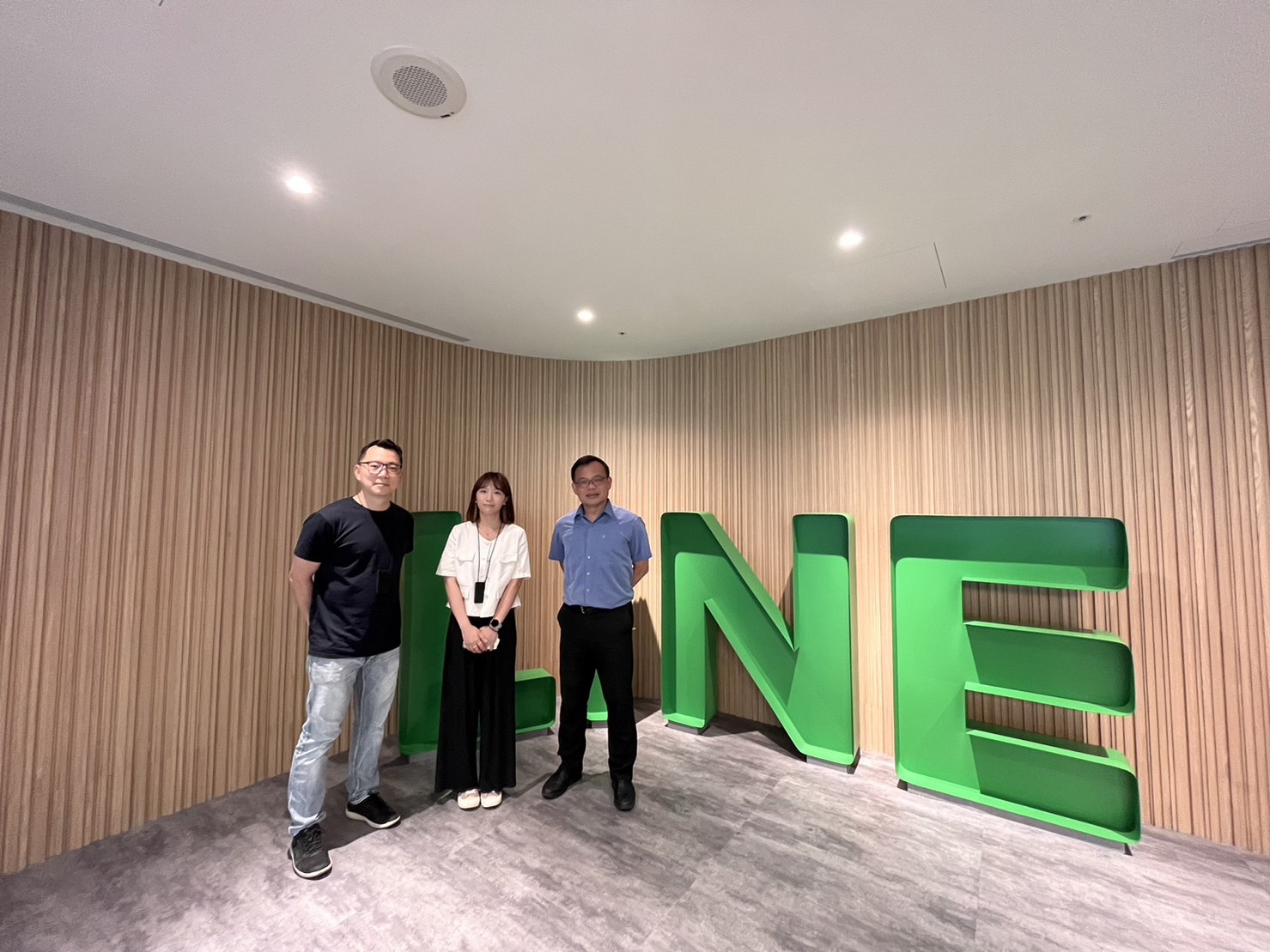 李建國老師至「line taiwan_台灣連線股份有限公司」訪視