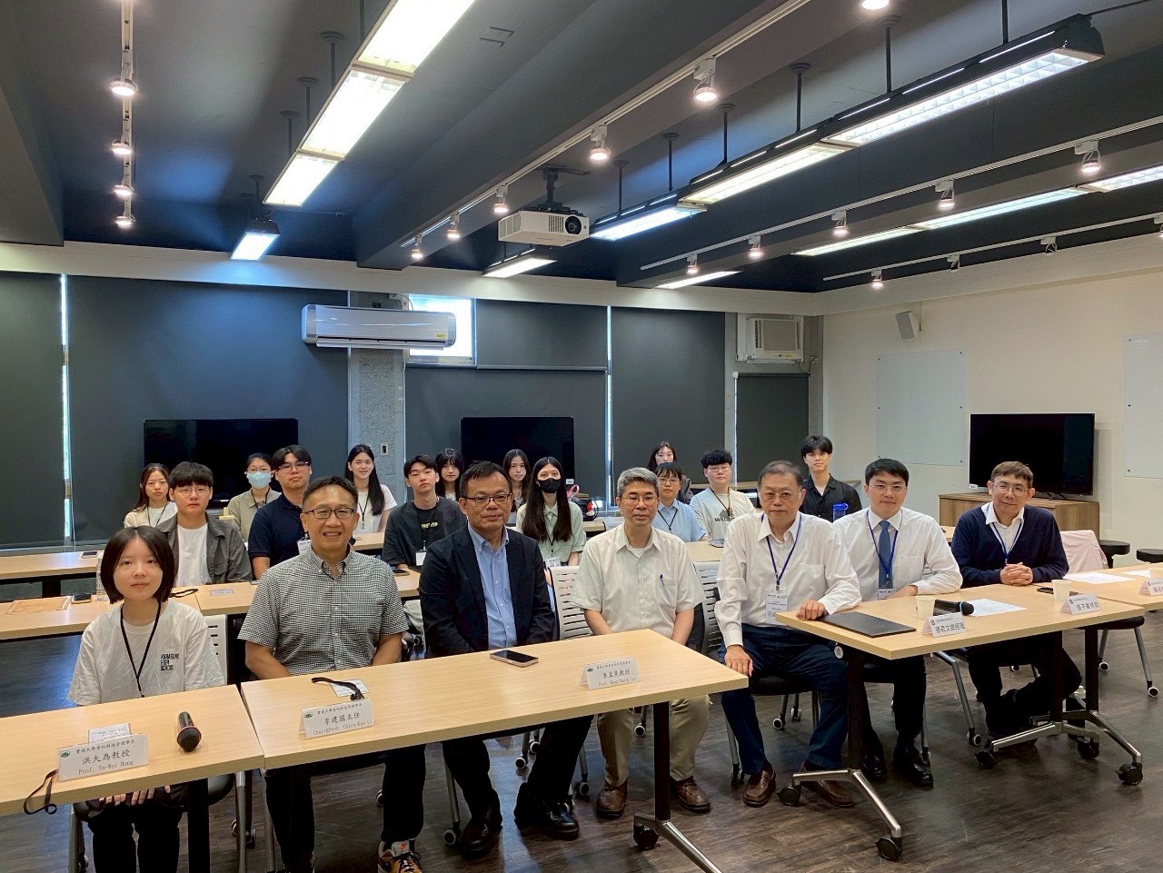 第16期結訓大合照 產學協力、學習成效豐碩